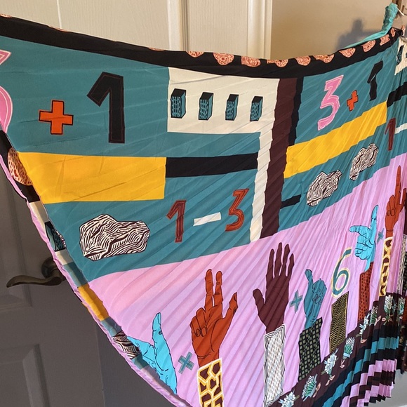 Valentino Fall 2017 collection runway - Picture 4 of 8